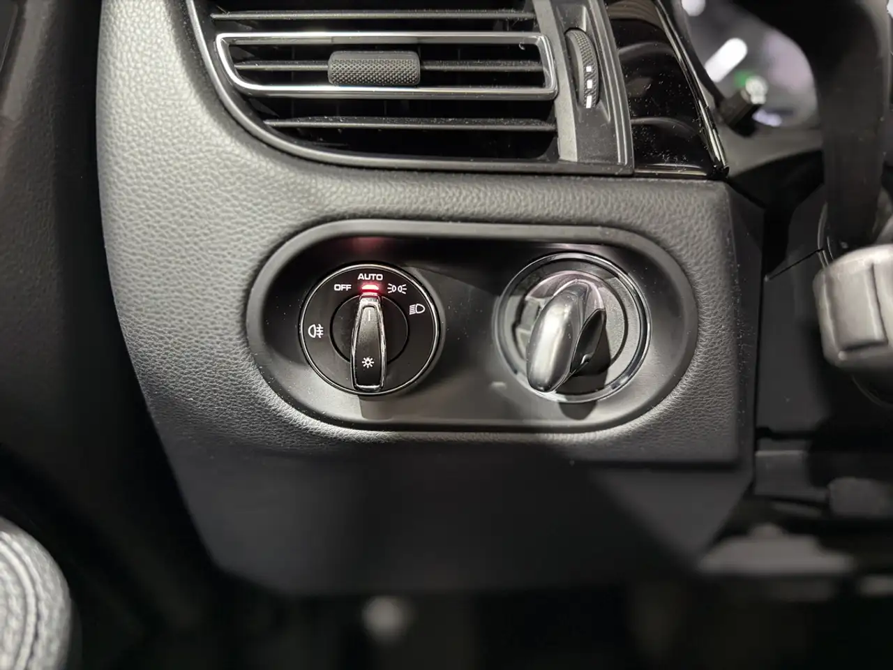 Porsche Macan снимка Porsche Macan