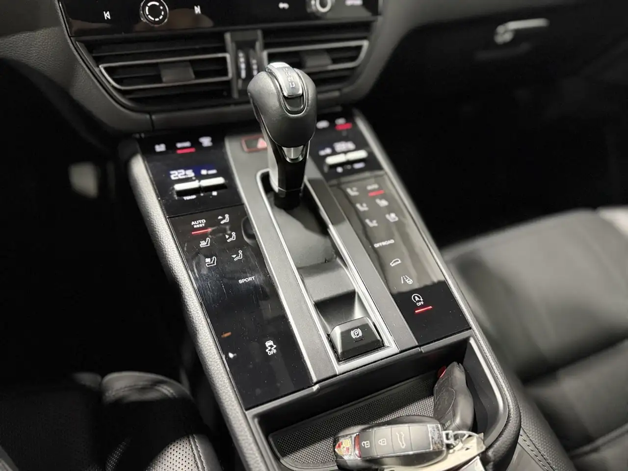 Porsche Macan снимка Porsche Macan
