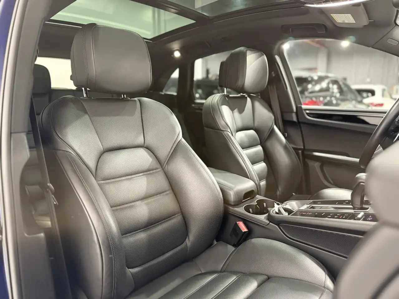 Porsche Macan снимка Porsche Macan