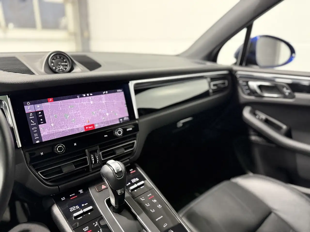 Porsche Macan снимка Porsche Macan