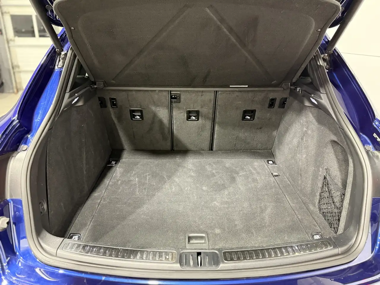 Porsche Macan снимка Porsche Macan