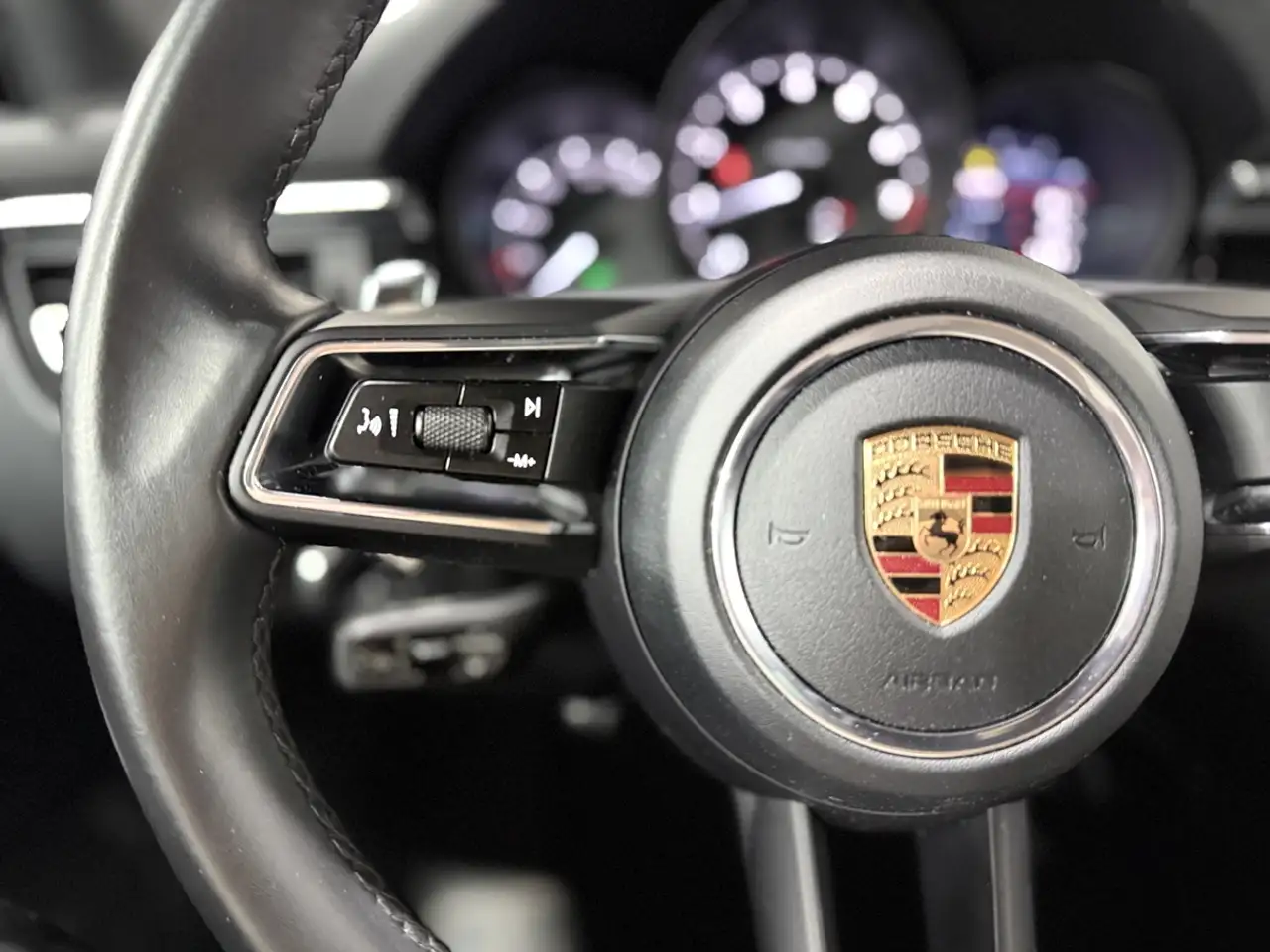 Porsche Macan снимка Porsche Macan