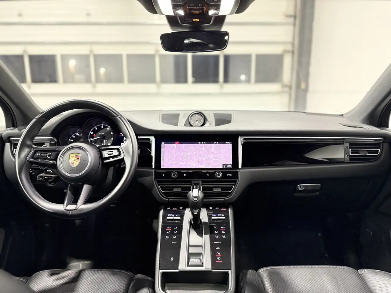 Porsche Macan снимка Porsche Macan