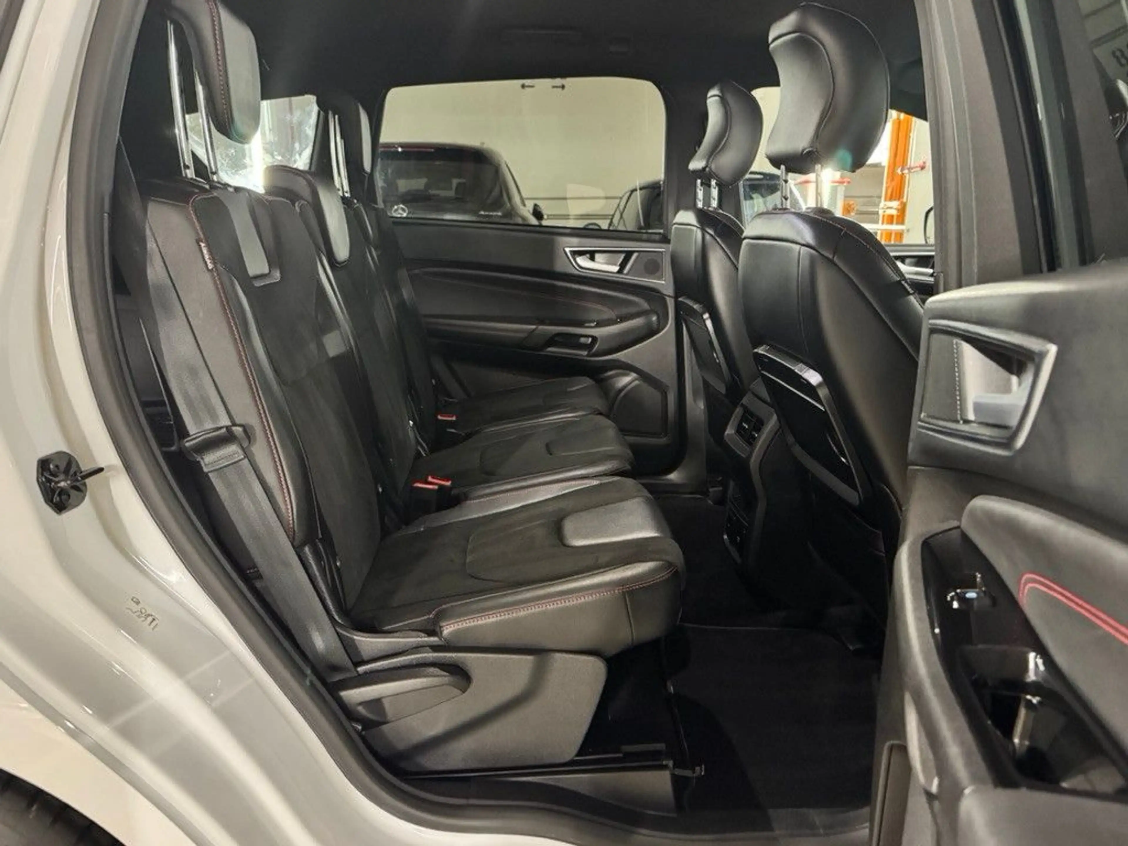 Ford S-Max S-MAX ST-Line AWD — photo 13