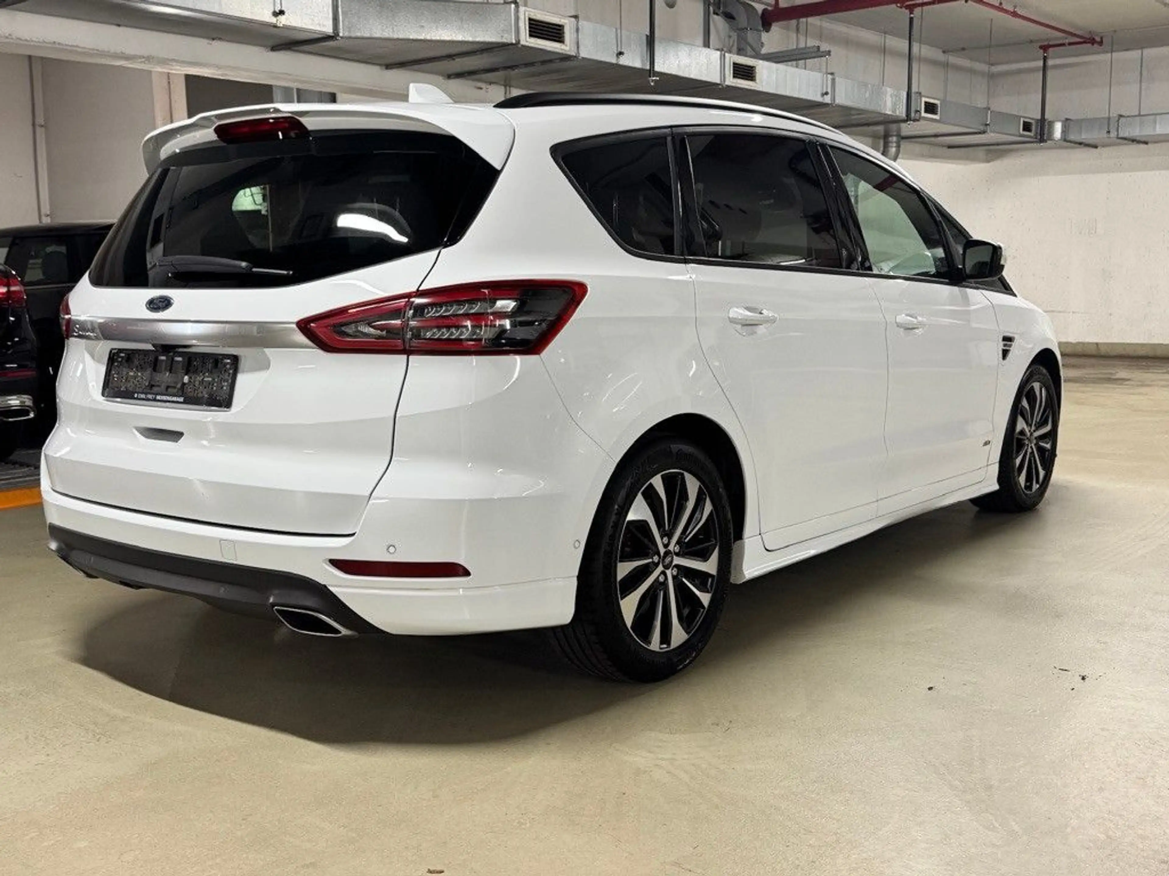 Ford S-Max S-MAX ST-Line AWD — photo 4