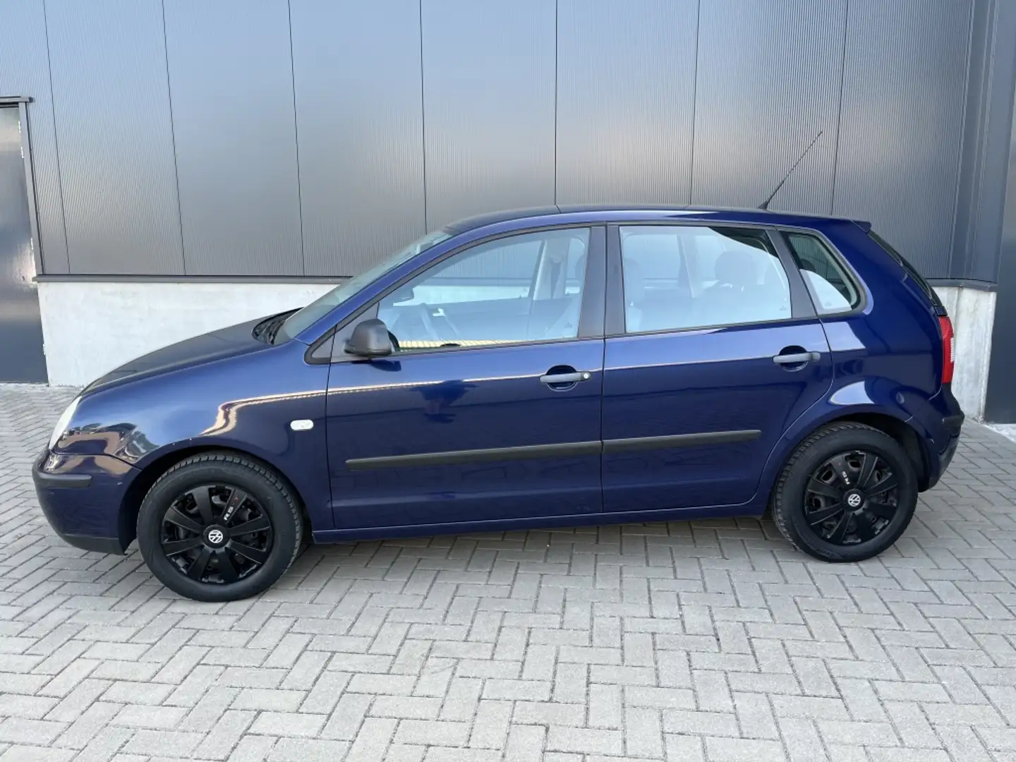 Volkswagen Polo 1.4-16V Trendline Blauw - 2