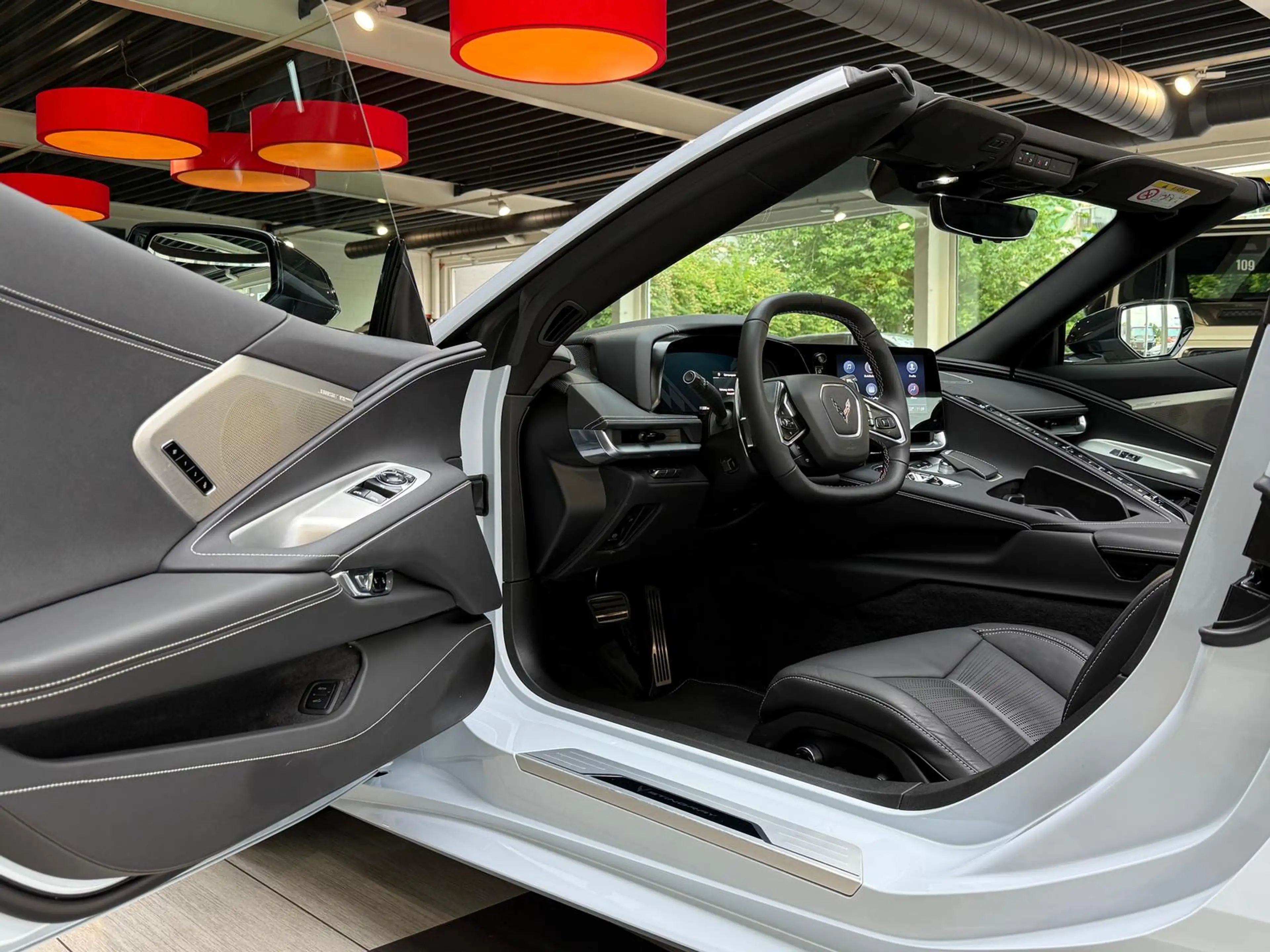 Corvette C8 Coupe Stingray 2LT Targa*LIFT*HuD*Dt.Fzg — photo 11