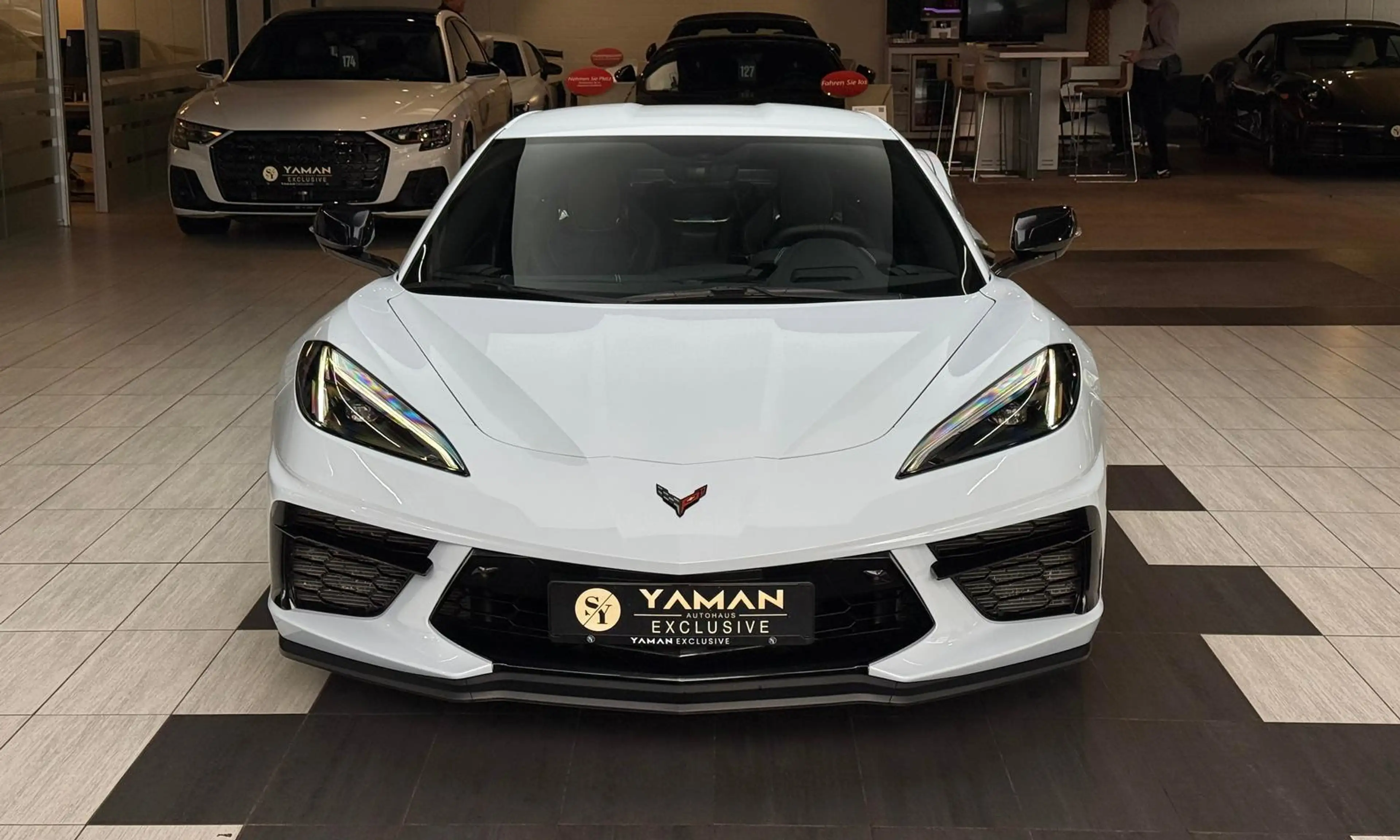 Corvette C8 Coupe Stingray 2LT Targa*LIFT*HuD*Dt.Fzg — photo 3