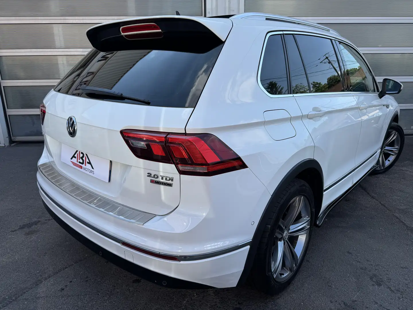 Volkswagen Tiguan 2.0 TDI 150 FAP BlueMotion Technology Série Spéc - 2