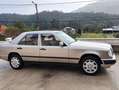 Mercedes-Benz 300 300D 6 cylinder no turbo - thumbnail 2