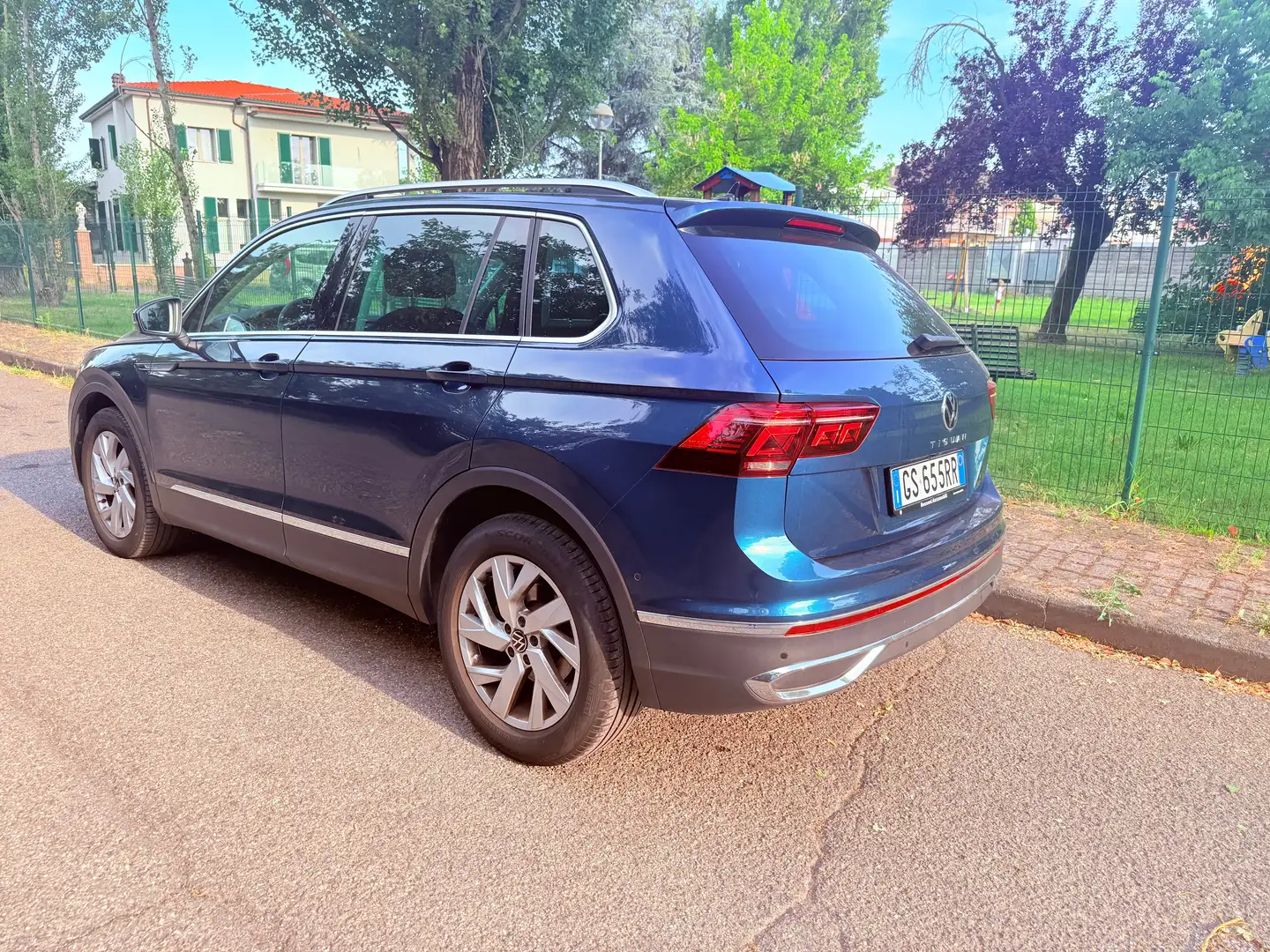 Volkswagen Tiguan Allspace 2.0 tdi Life 150cv dsg Groen - 2