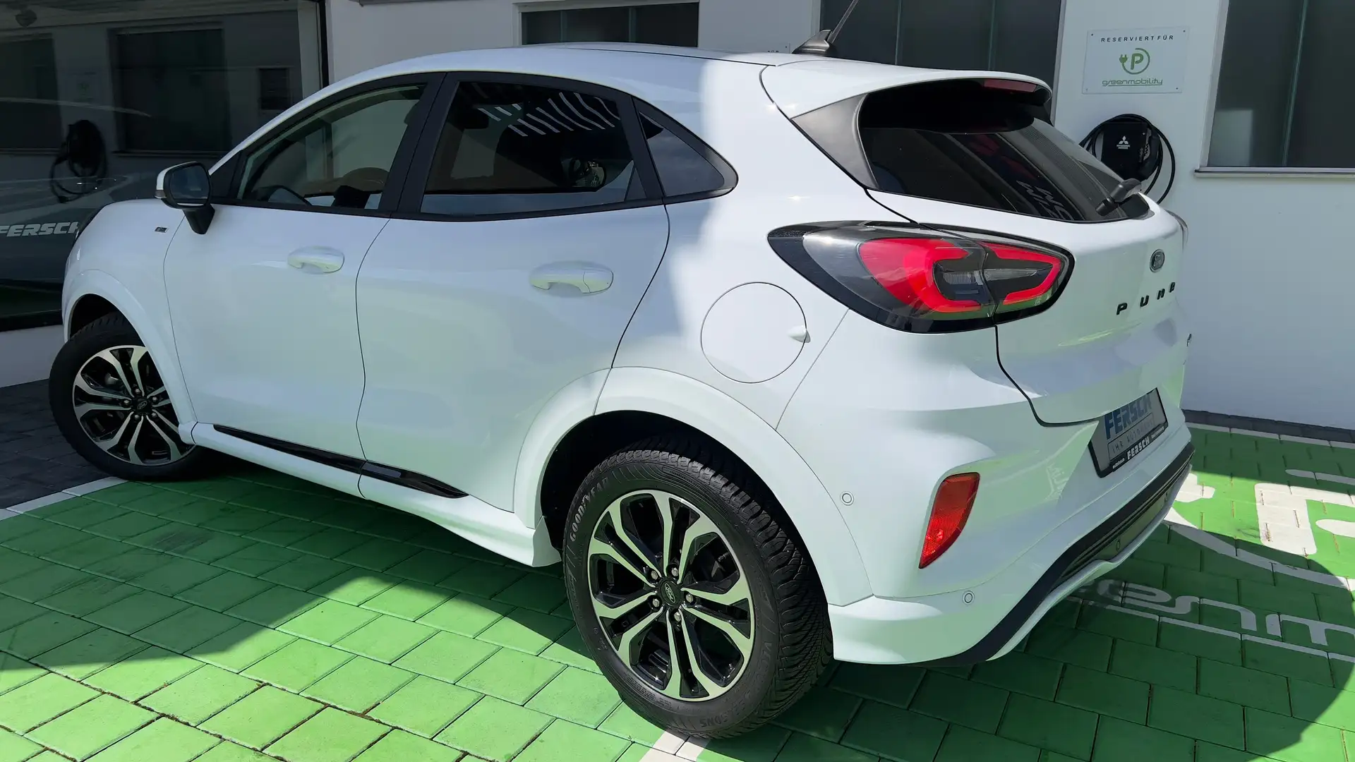 Ford Puma EcoBoost ST-Line m Navi SYNC3 DAB, Freisprech. Weiß - 2
