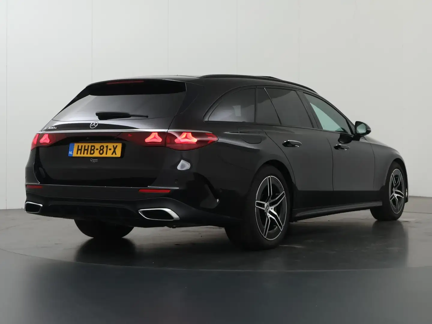 Mercedes-Benz E 300 Estate e AMG Line | AMG | Panoramadak | Trekhaak | Noir - 2