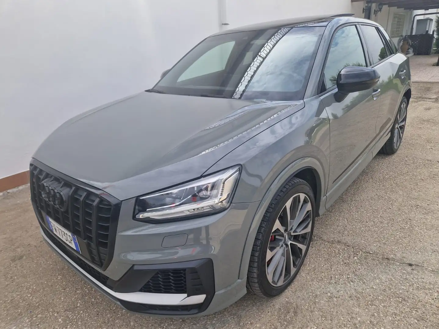Audi SQ2 2.0 tfsi quattro s-tronic identy black TETTO Gris - 1
