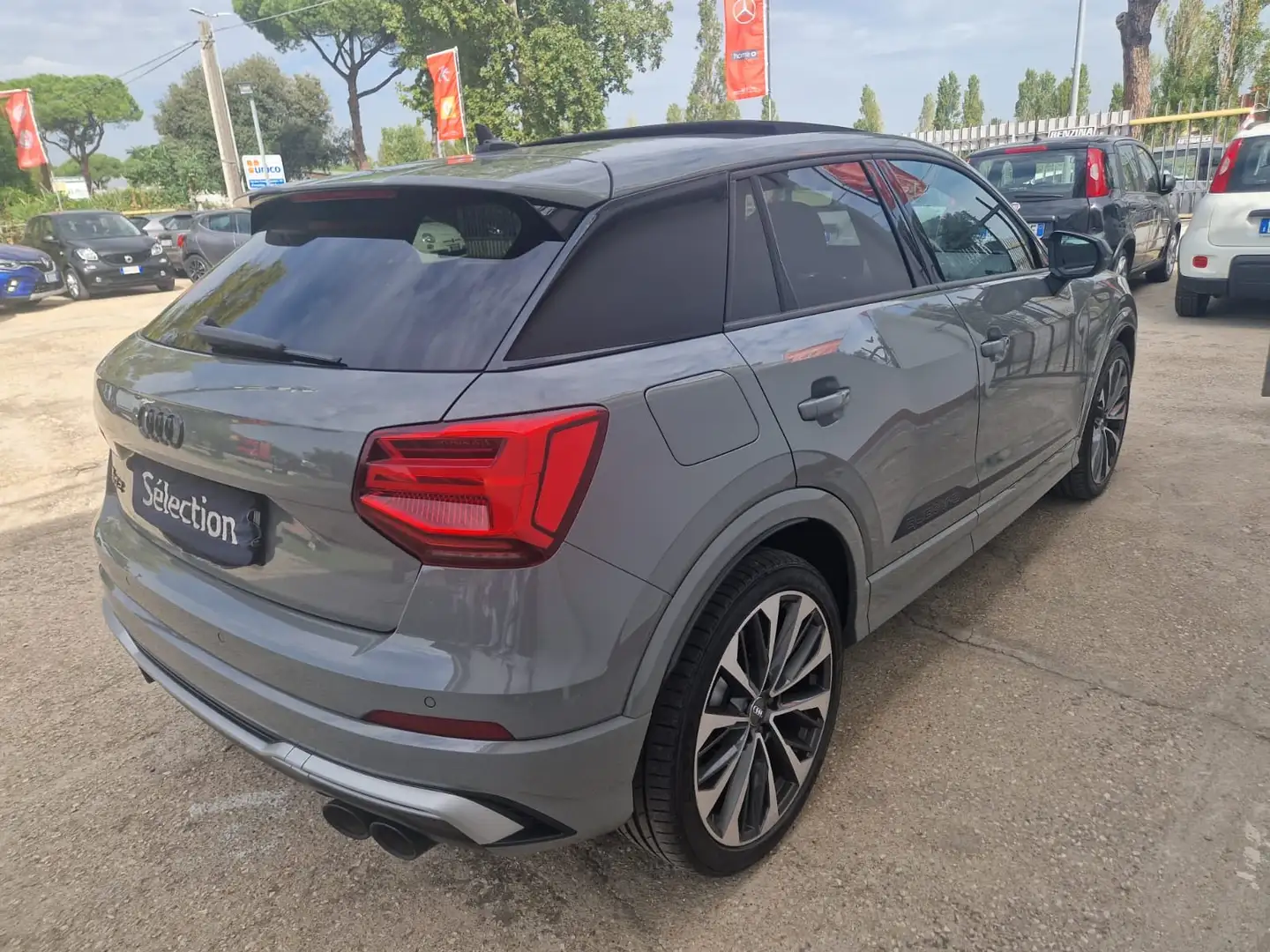 Audi SQ2 2.0 tfsi quattro s-tronic identy black TETTO Gris - 2