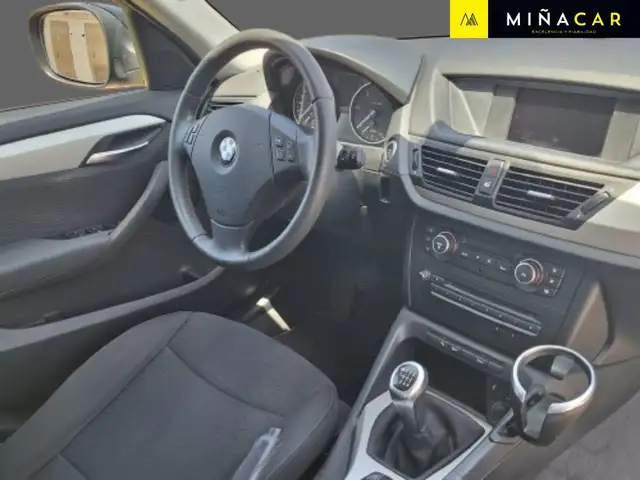 BMW X1 view 3