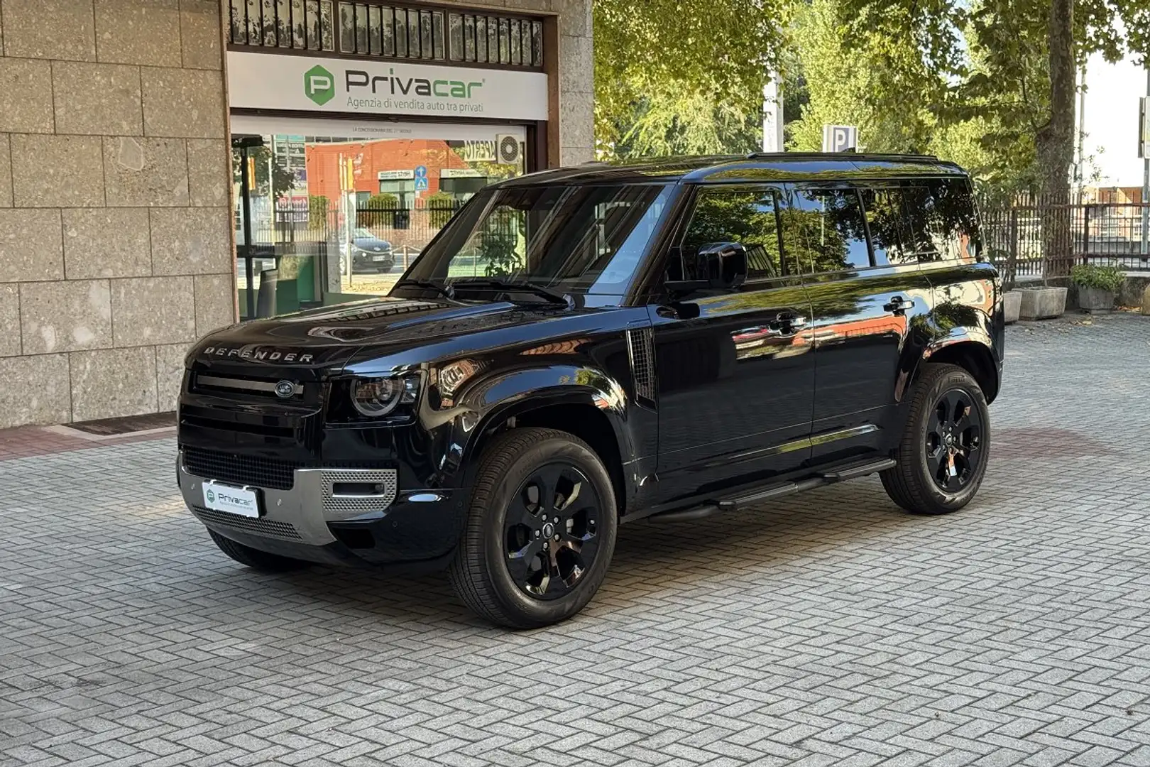Land Rover Defender Defender 110 3.0D I6 200 CV AWD Auto S Noir - 1