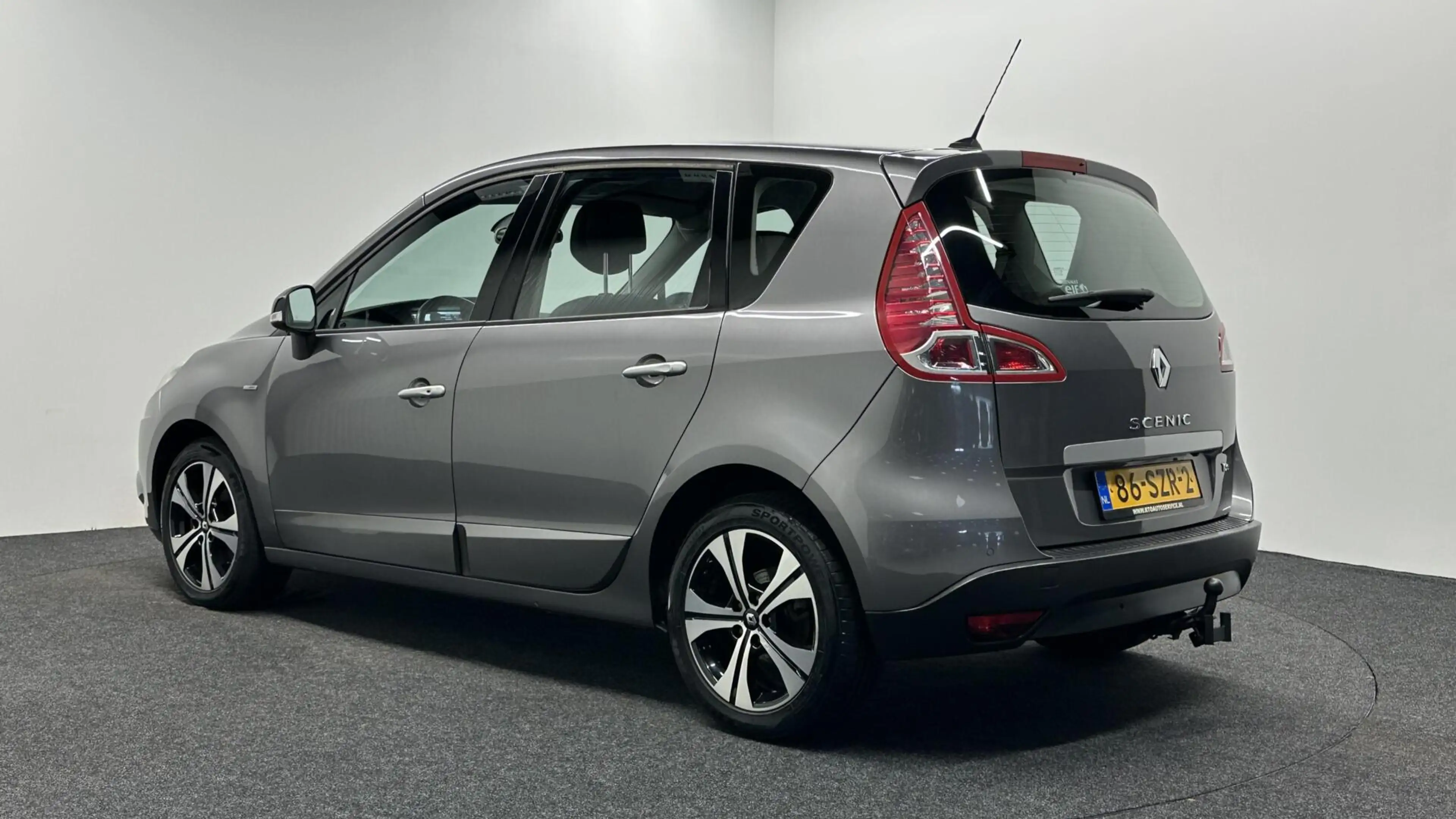 Renault Scenic 1.4 TCe Bose CAMERA TREKHAAK NAVI CRUISE ECC LM. — photo 4