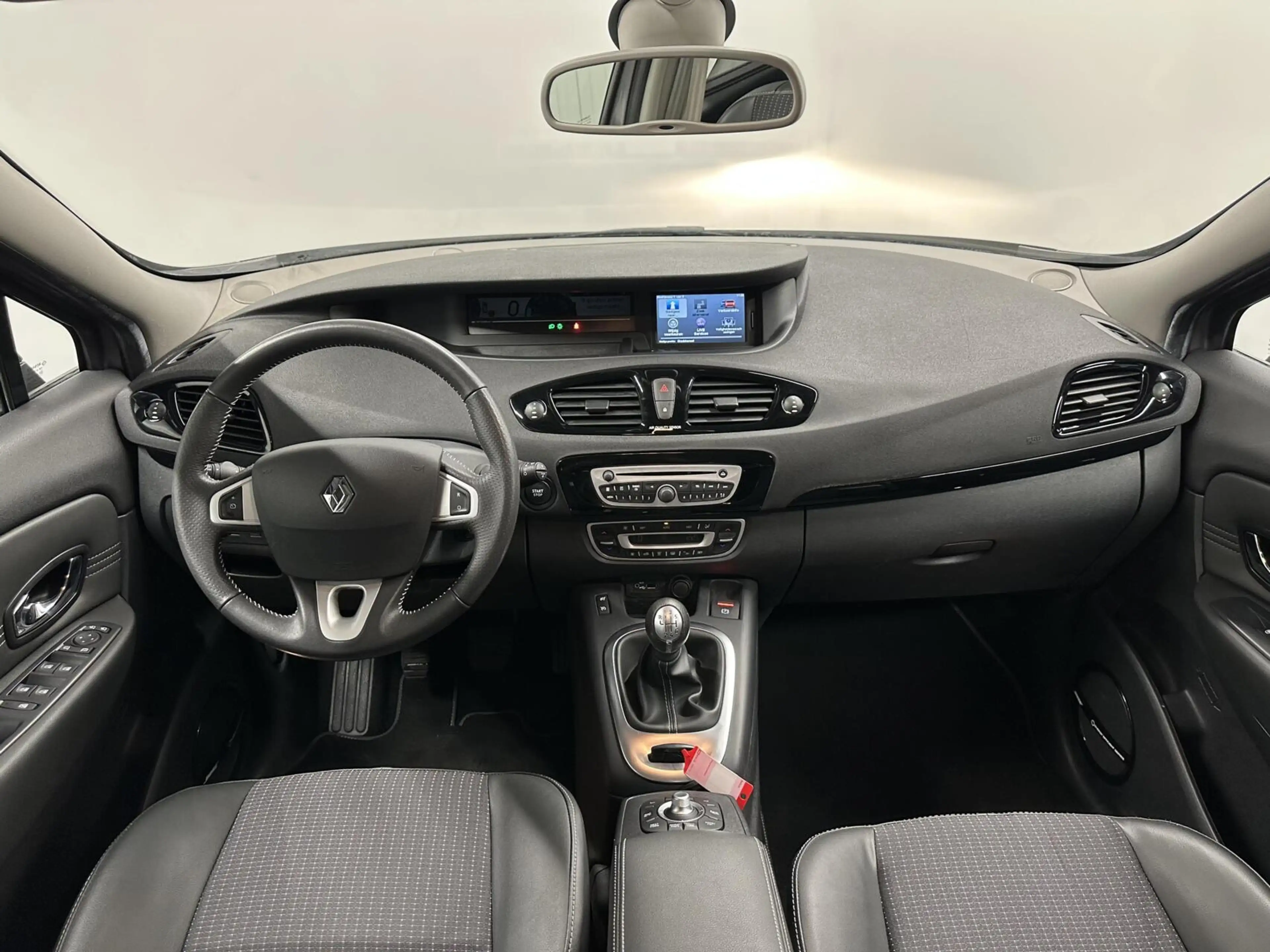 Renault Scenic 1.4 TCe Bose CAMERA TREKHAAK NAVI CRUISE ECC LM. — photo 2
