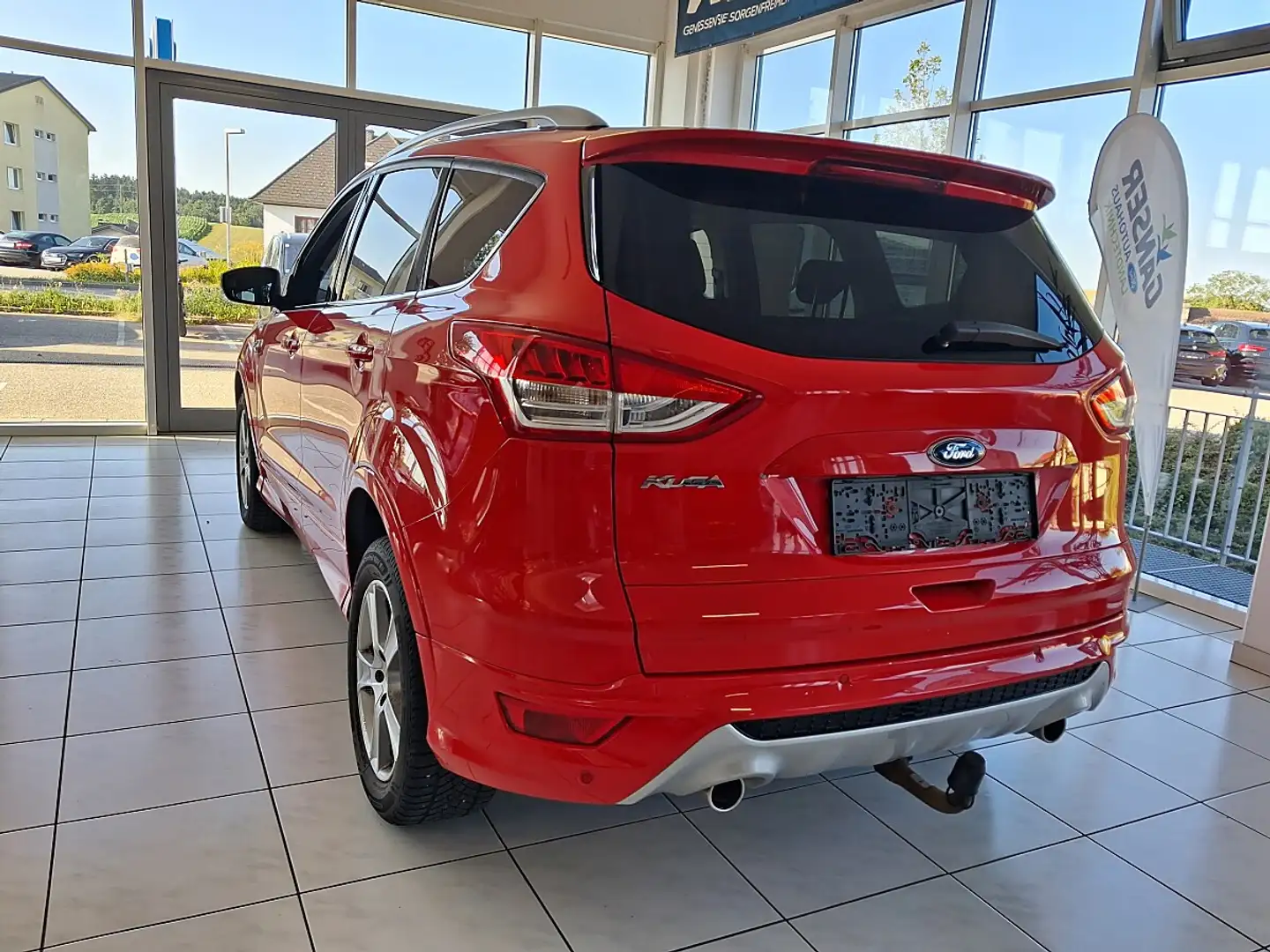 Ford Kuga 2,0 TDCi Titanium S 4x4 Aut. Rot - 2