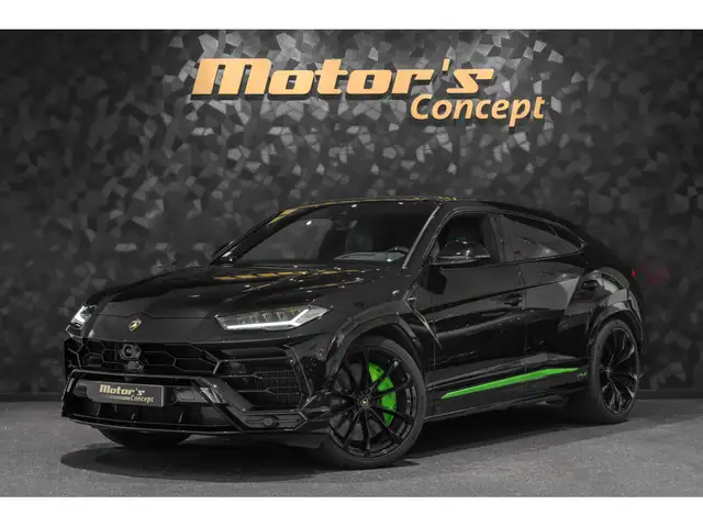 Lamborghini Urus V8 - NERO HELENE / VERDE