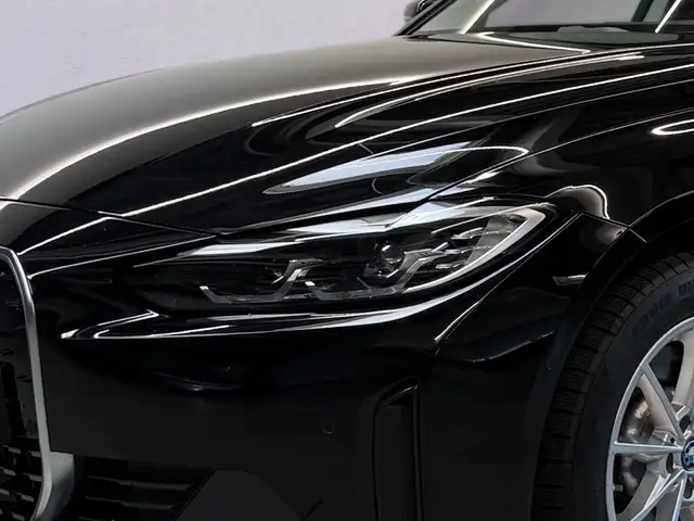 BMW I4 view 5