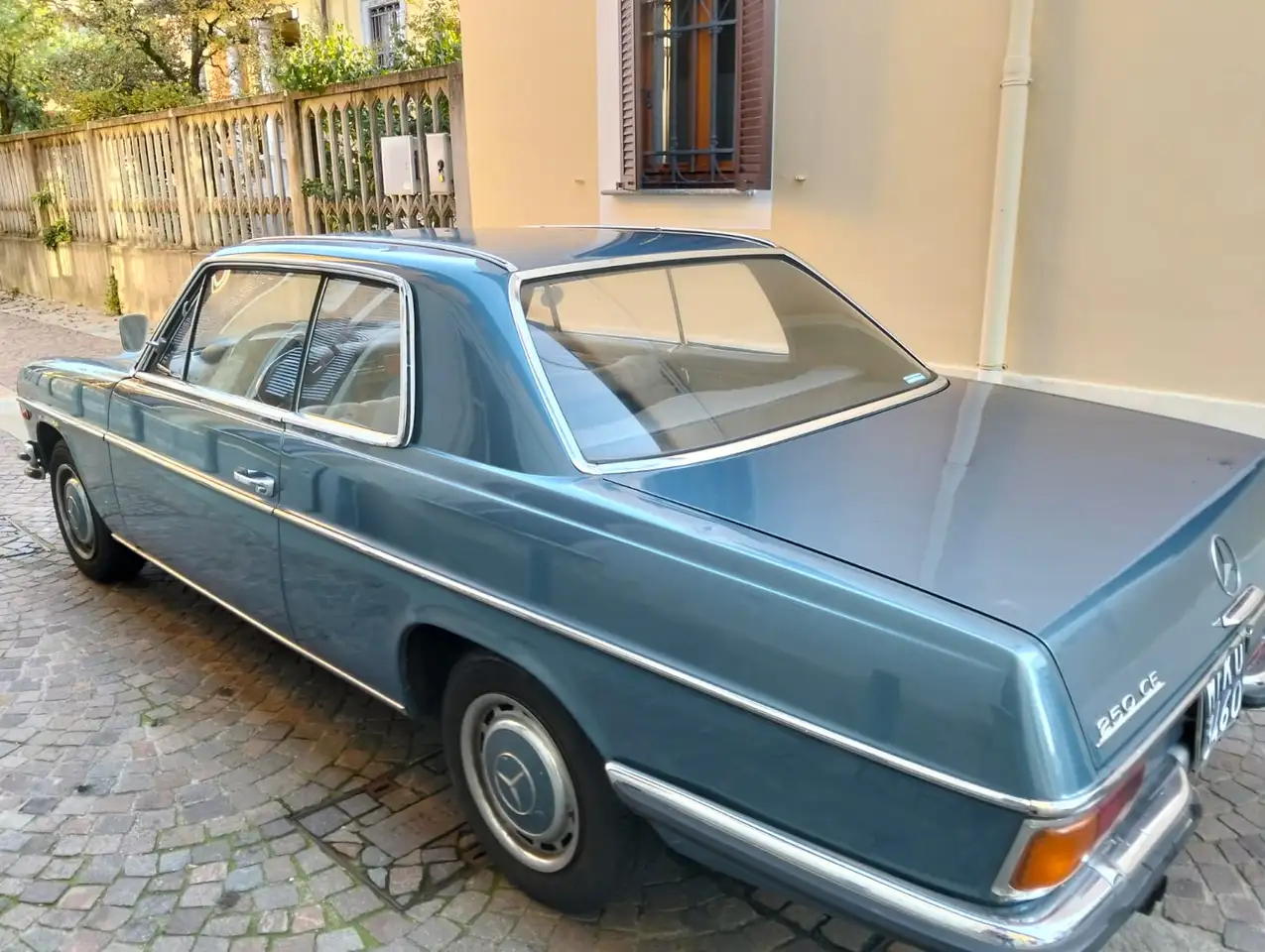 Mercedes-Benz 250, foto 2
