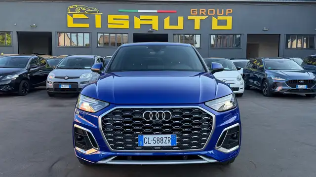 Audi Q5 view 2
