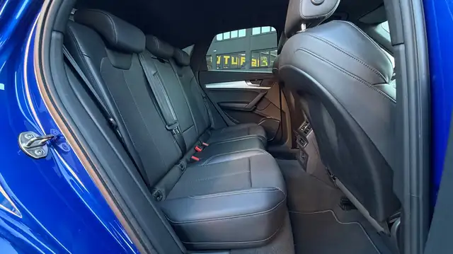 Audi Q5 view 13