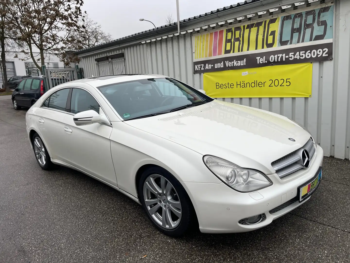 Mercedes-Benz CLS 350 *2.Hand* AHK*Massage Sitz*TÜV 02/27 TOP Zustand Weiß - 2