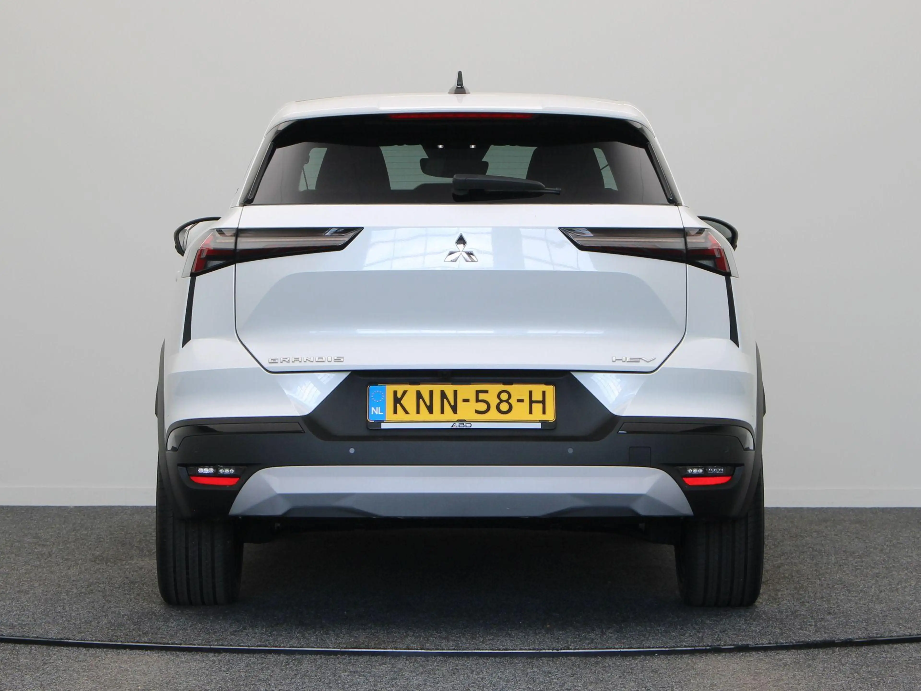 Mitsubishi Grandis 1.8 HEV Instyle | Panoramadak | Stoel, Stuur en vo — photo 6