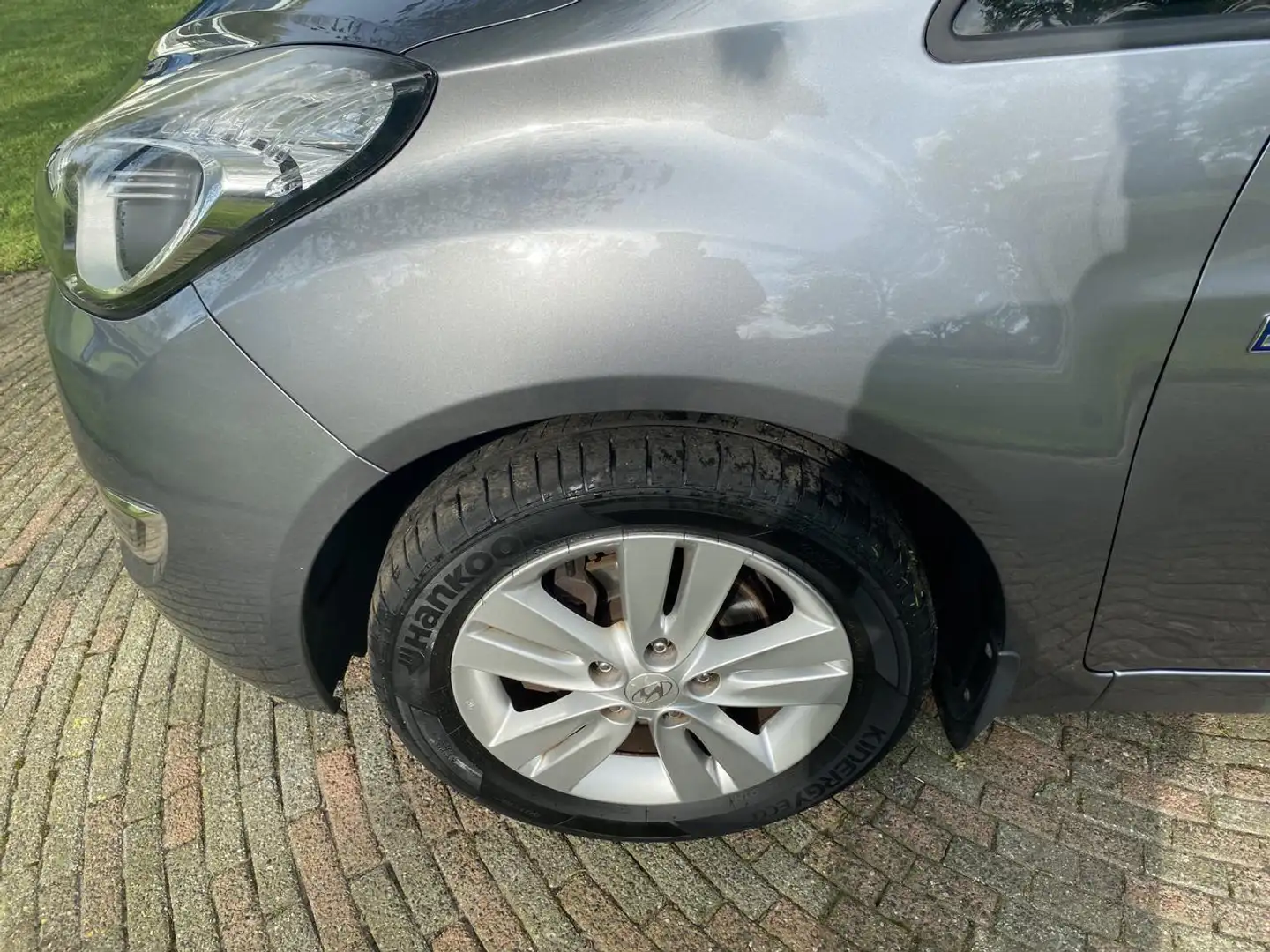 Hyundai iX20 1.4 I-MOTION LMV/ CRUISE / AIRCO Grey - 2