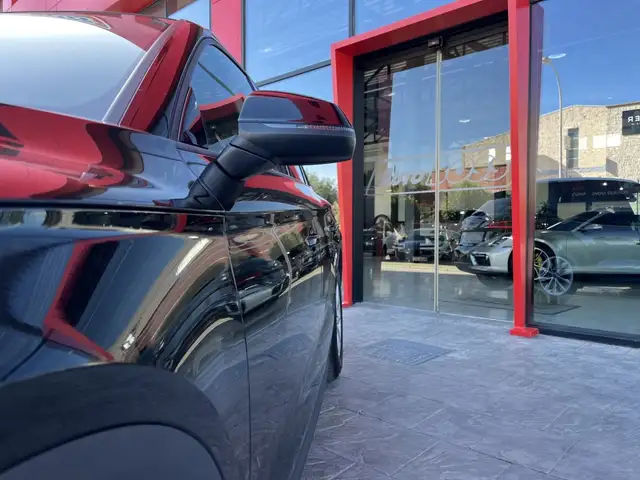 Audi Q5 view 13
