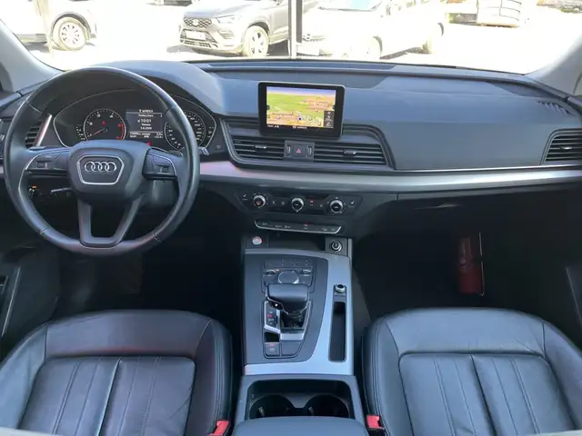 Audi Q5 view 15