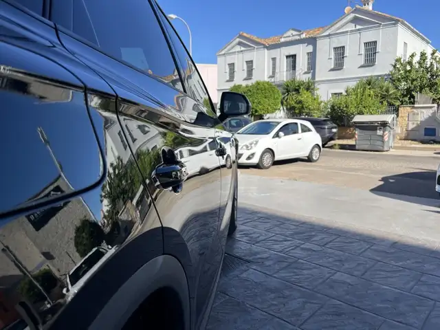Audi Q5 view 14
