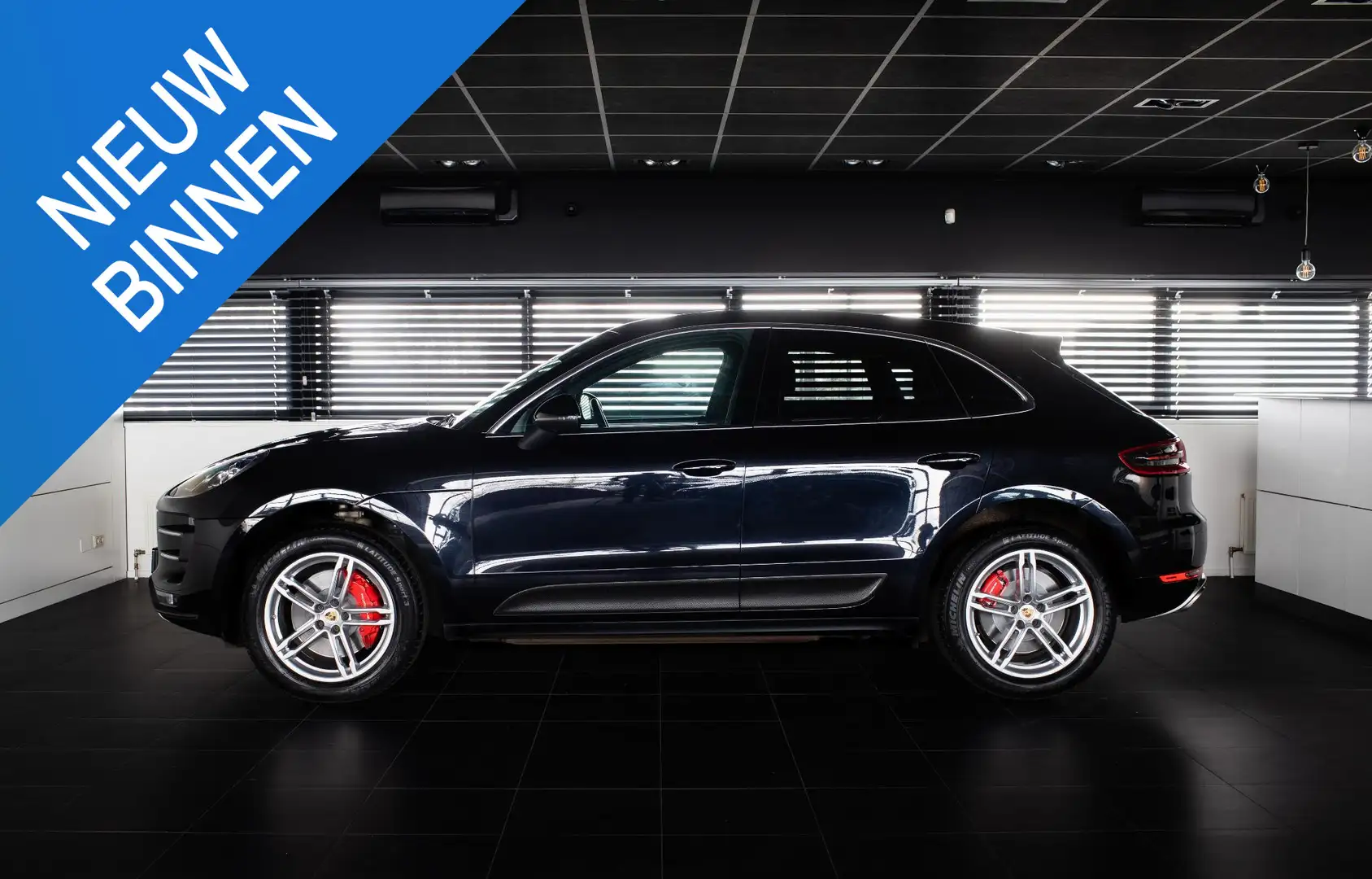 Porsche Macan 3.6 Turbo Zwart - 1