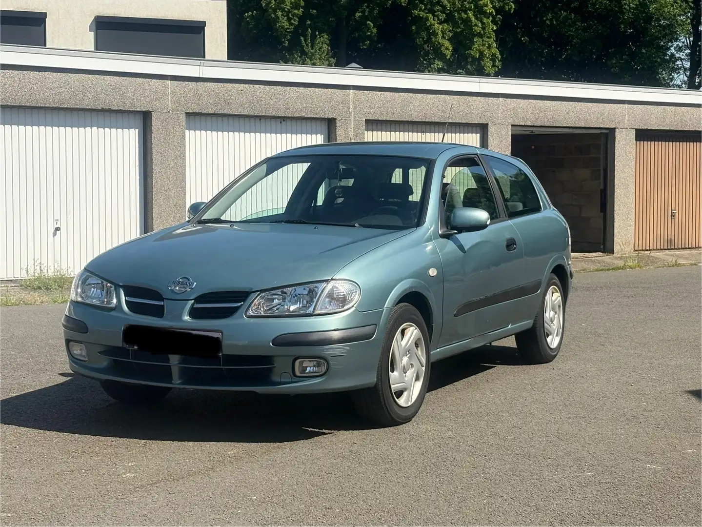Nissan Almera 1.5 - 2