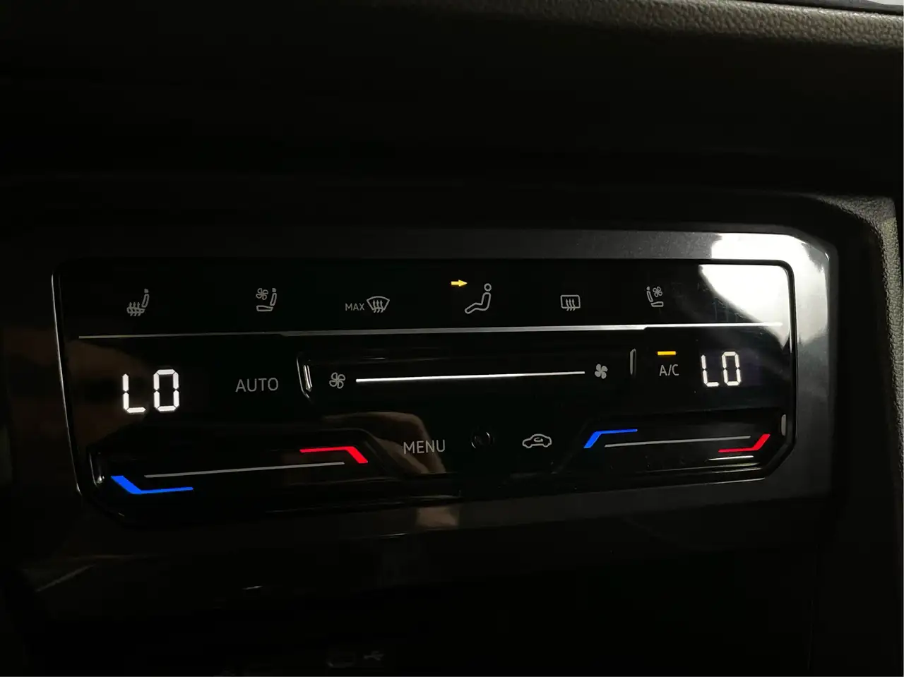 Volkswagen Tiguan photo Volkswagen Tiguan