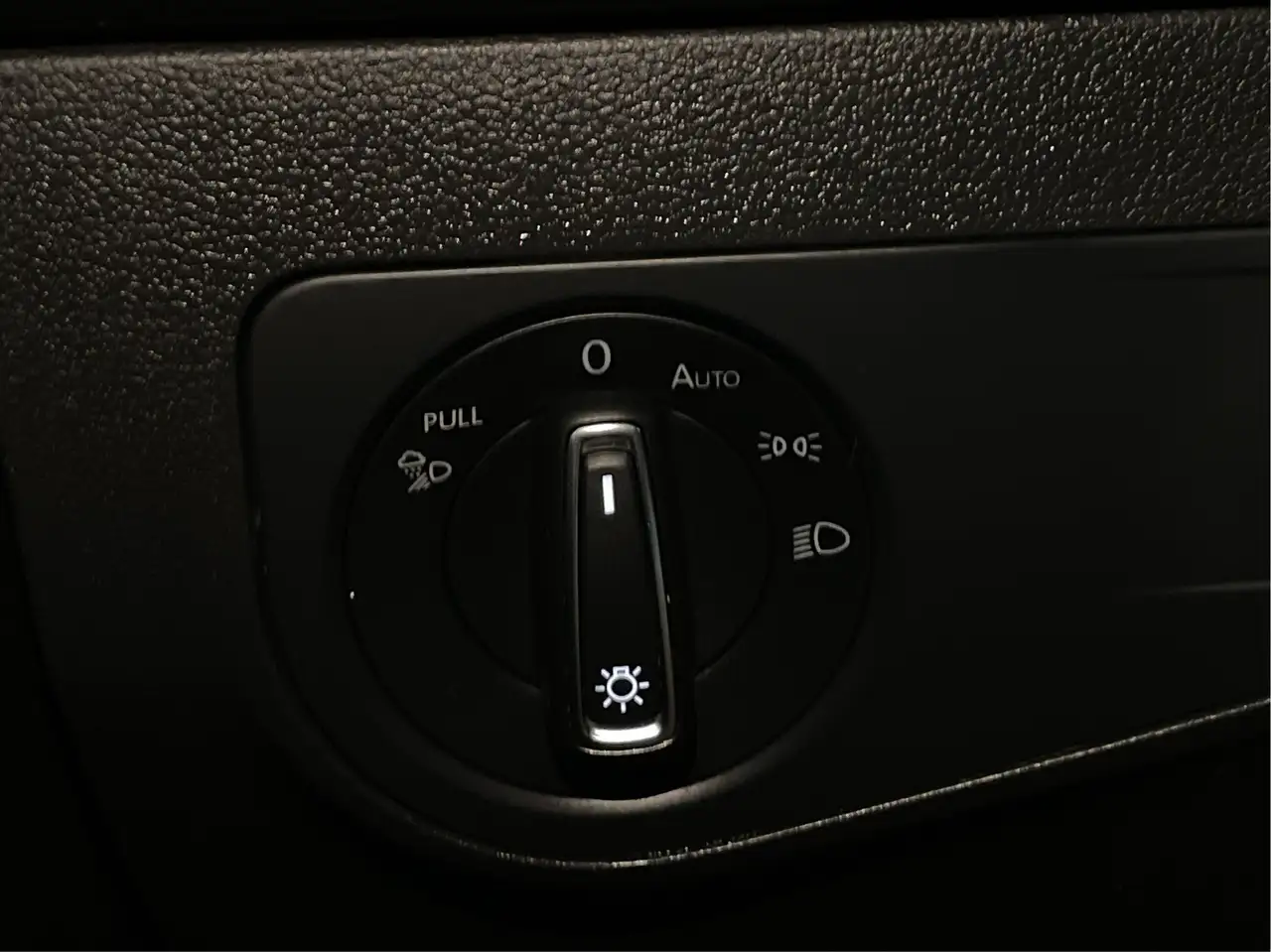 Volkswagen Tiguan photo Volkswagen Tiguan