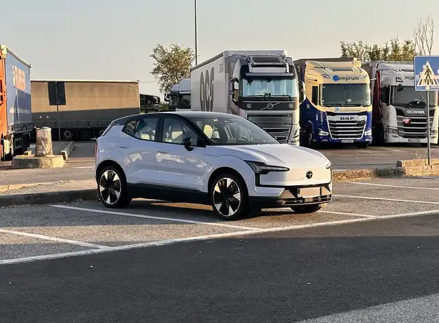 Volvo EX30 EX30 twin motor performance Ultra awd