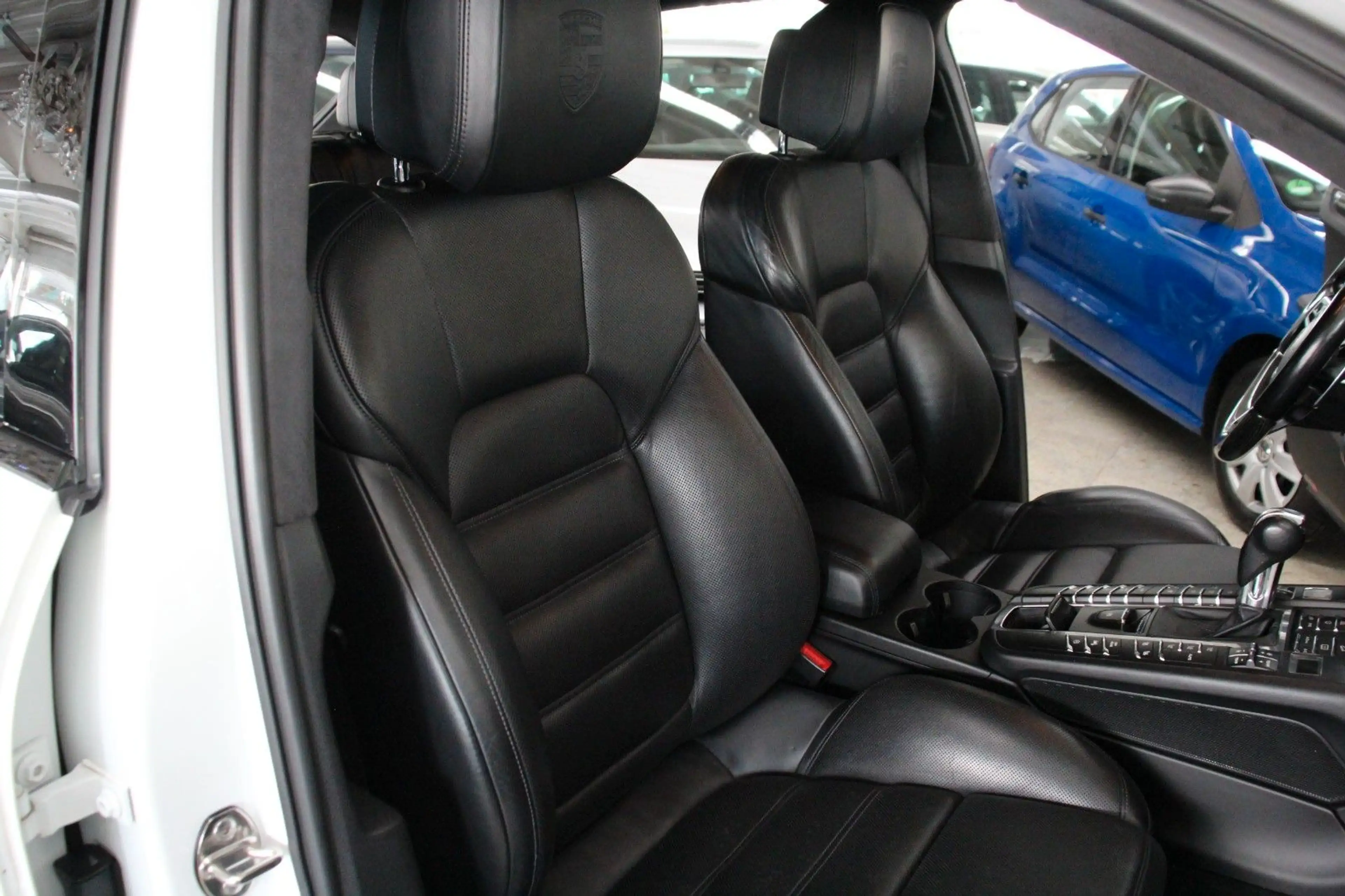Porsche Macan Turbo *BOSE/Pano/Sitzbelüftung* — photo 13