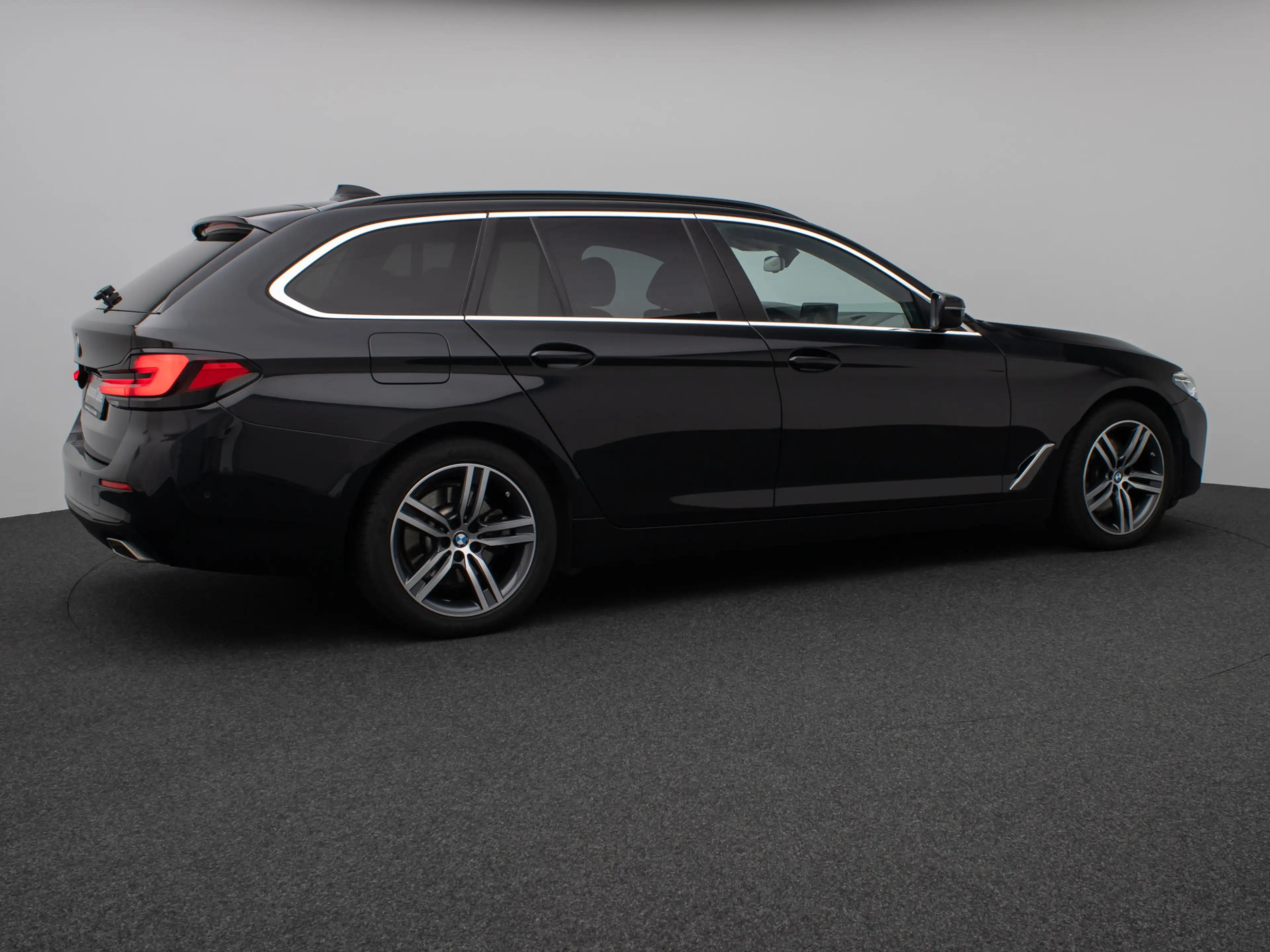 BMW 520 ACC H K Kamera Alarm DAB Leder 18Zoll — photo 6