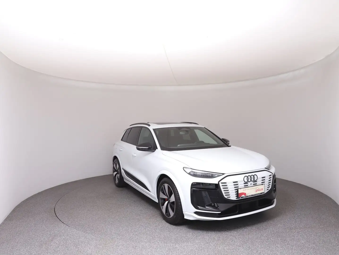 Audi Q6 e-tron quattro Weiß - 2