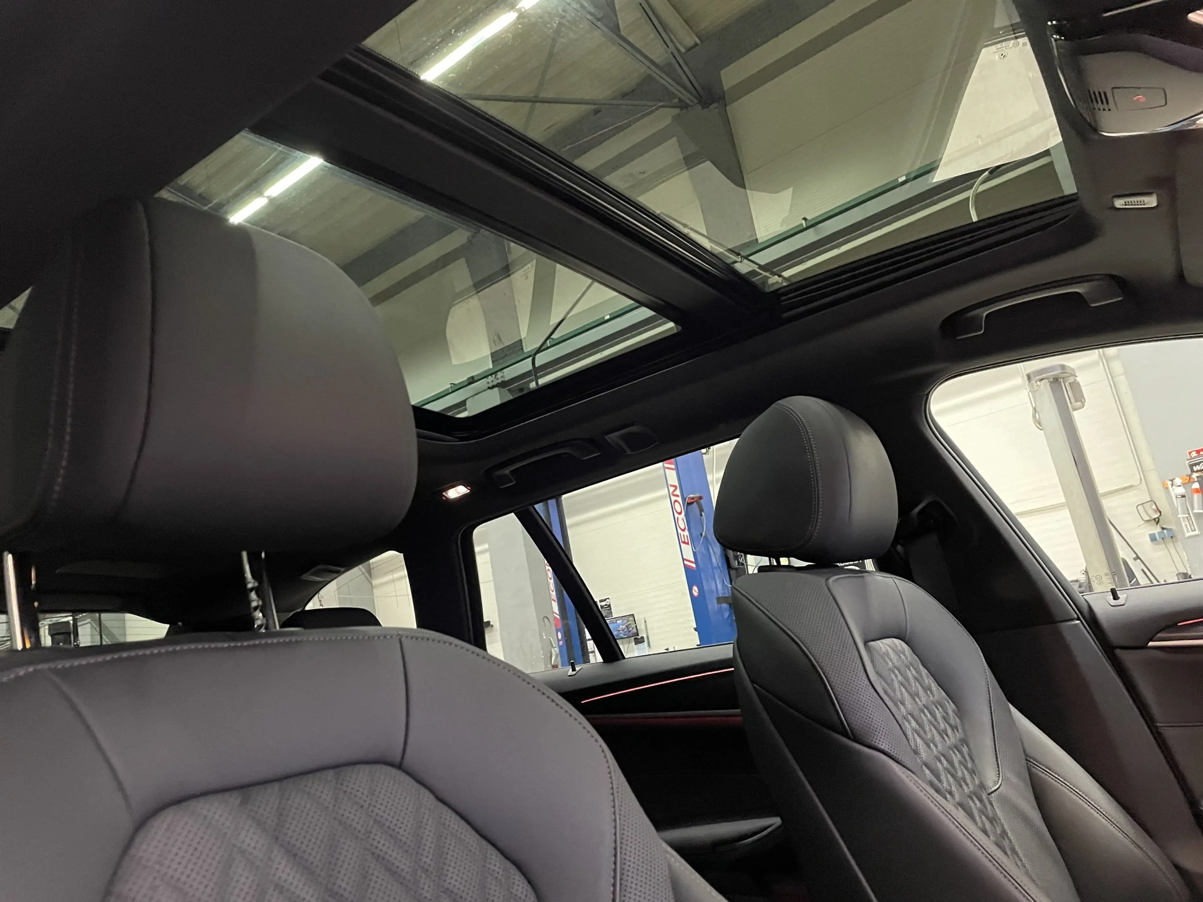 BMW 530 d xDrive Touring — photo 14