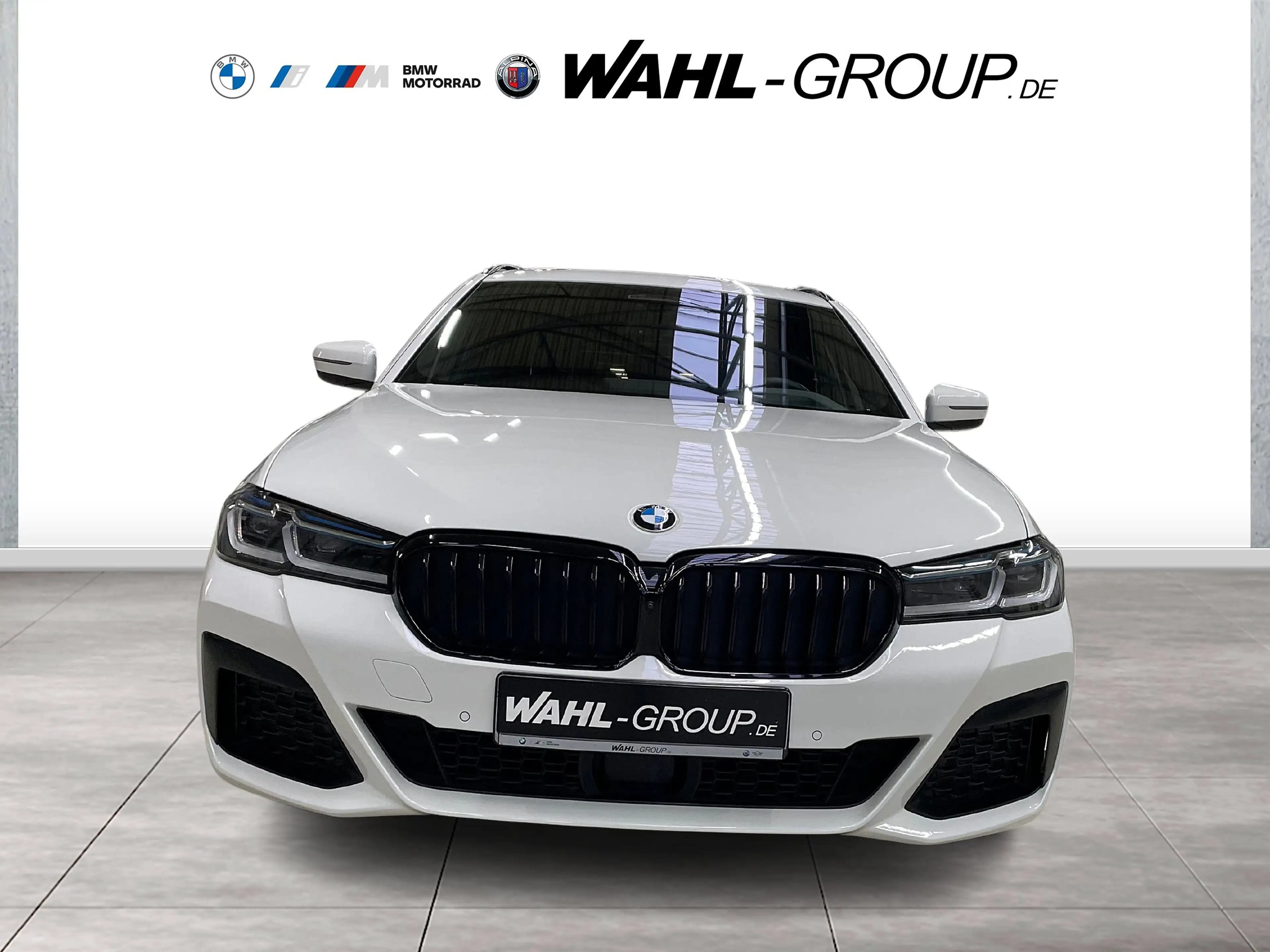 BMW 530 d xDrive Touring — photo 6