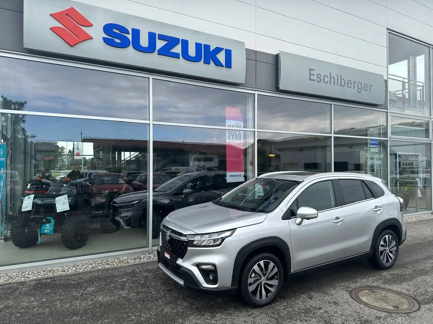 Suzuki S-Cross Comfort+ AllGrip 1.5 Dualjet Hybrid 1.5 L Hybri... Silber - 1