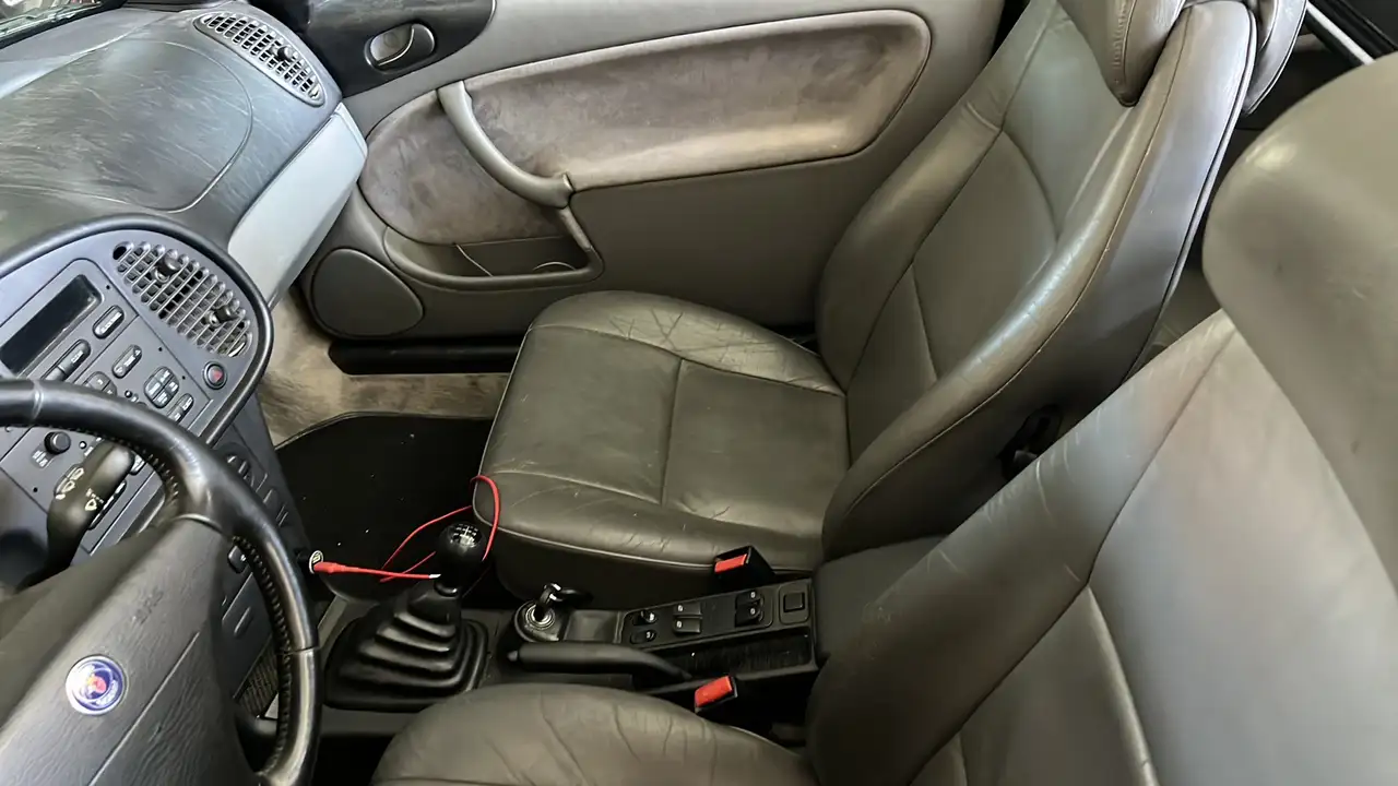Saab 900 2.3i Cabrio SE, foto 4