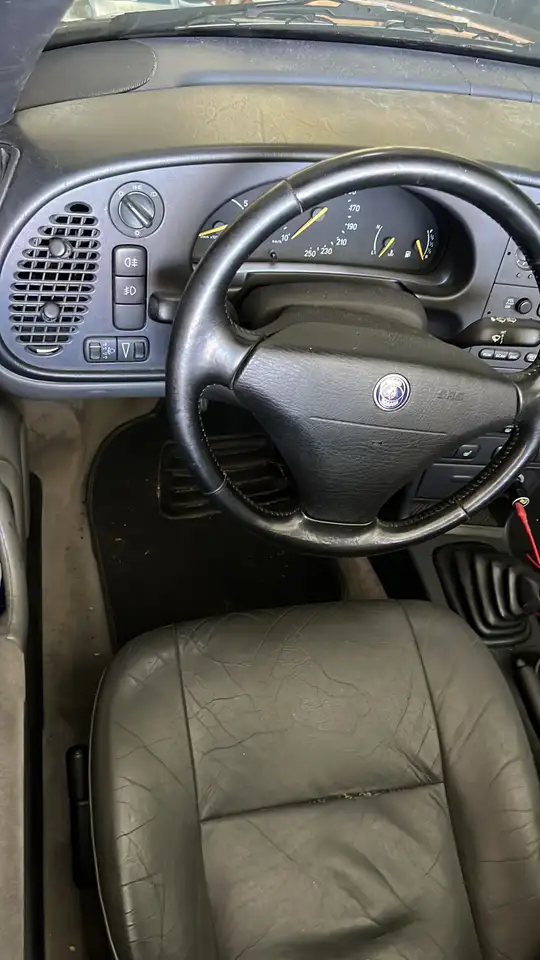 Saab 900 2.3i Cabrio SE, foto 3