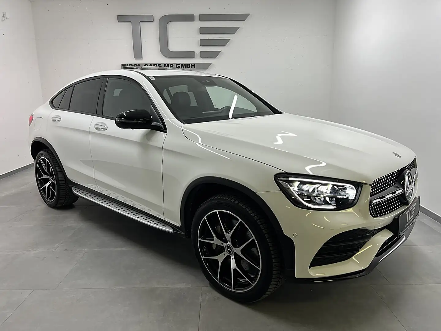 Mercedes-Benz GLC 300 de PHEV 4MATIC Aut. AMG, Pano, Weiß - 1