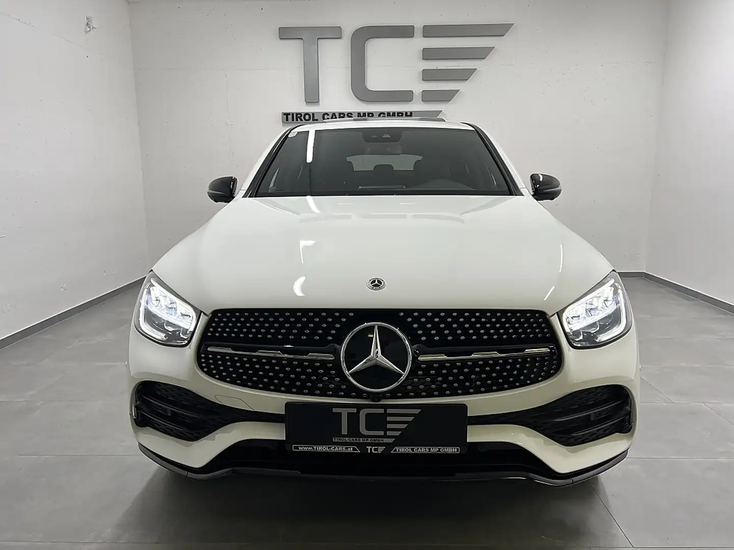 Mercedes-Benz GLC 300 de PHEV 4MATIC Aut. AMG, Pano, Weiß - 2